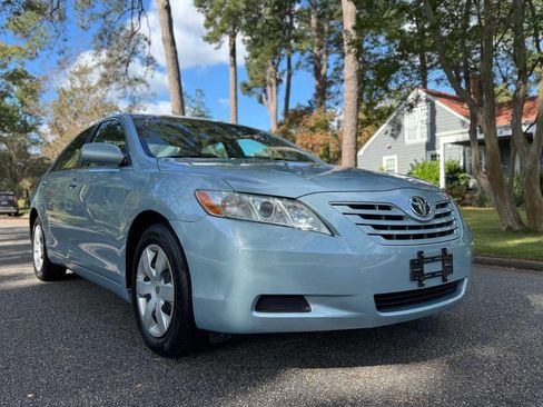 Used 2009 Toyota Camry LE image 3