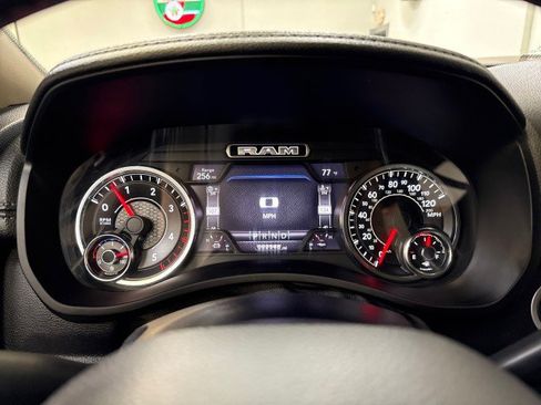 Used 2020 RAM 3500 Laramie image 31