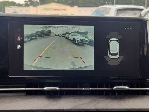 Used 2024 Kia Carnival EX FWD image 21