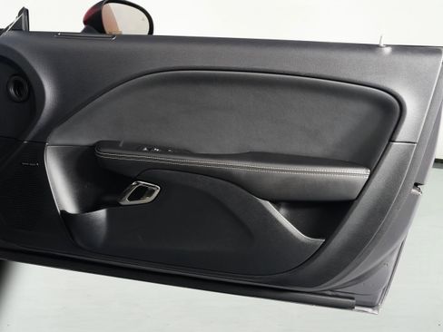 Used 2016 Dodge Challenger SRT Hellcat image 37