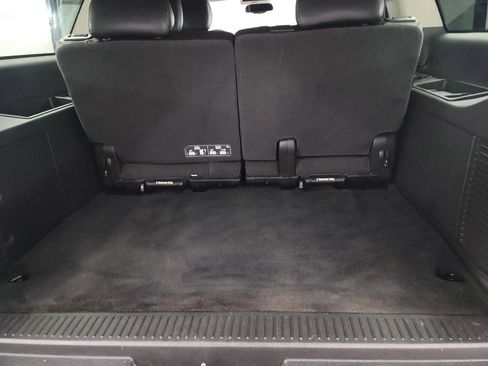 Used 2014 Chevrolet Suburban LTZ image 28