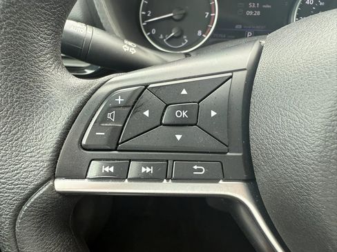 Used 2024 Nissan Sentra SV FWD image 12