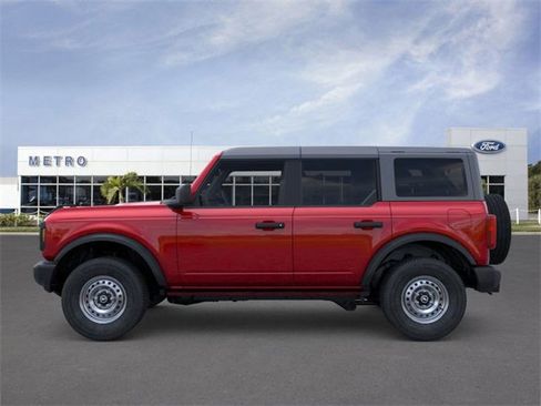New 2025 Ford Bronco 4-Door image 3