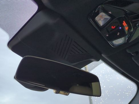 Certified 2025 BMW X1 xDrive28i w/ Technology Package image 27