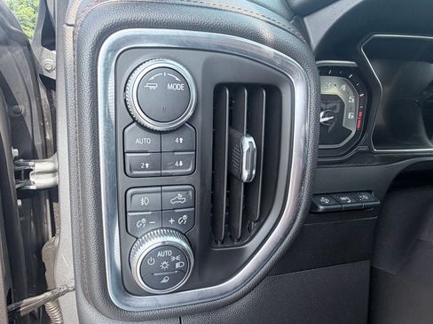 Used 2021 GMC Sierra 1500 AT4 w/ AT4 Premium Package AWD/4WD image 14