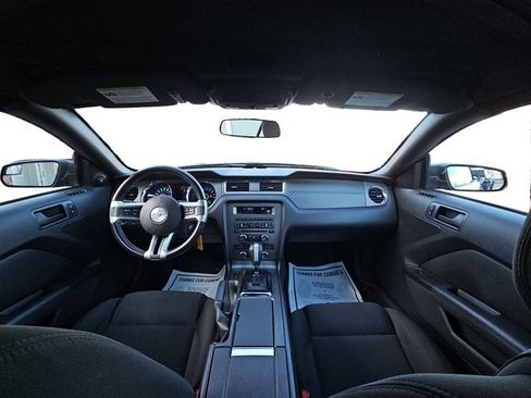 Used 2014 Ford Mustang Convertible image 19