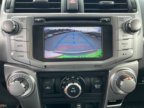 Used 2014 Toyota 4Runner SR5 AWD/4WD image 23
