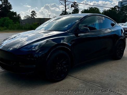 Used 2021 Tesla Model Y AWD image 12