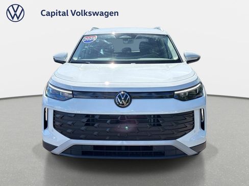 Certified 2025 Volkswagen Tiguan S FWD image 2