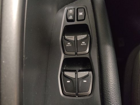 Used 2017 Hyundai Santa Fe Sport image 27