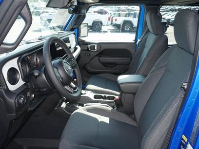 New 2025 Jeep Gladiator Sport