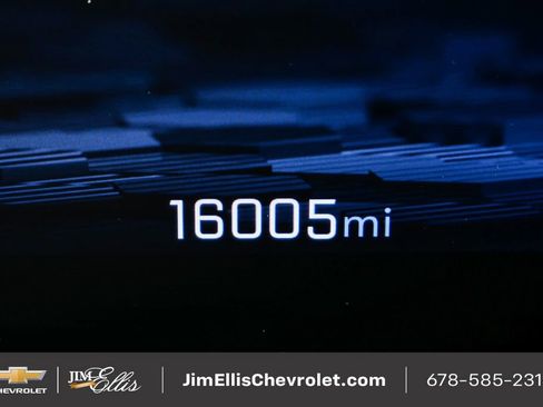 Used 2025 Chevrolet Suburban RST w/ Comfort Package image 10