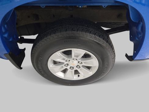 Used 2025 Chevrolet Silverado 1500 LT AWD/4WD image 32