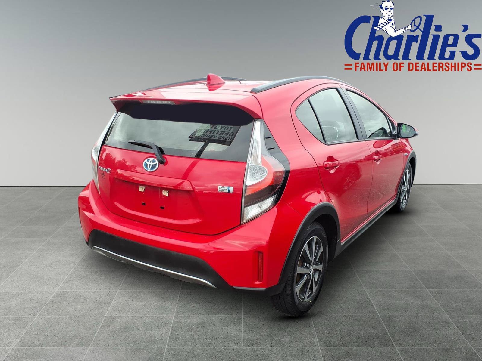 Used 2018 Toyota Prius C Two FWD image 4
