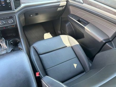 Used 2021 Volkswagen Atlas Cross Sport SE AWD/4WD image 29