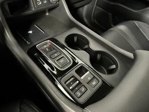 Used 2025 Honda Pilot EX-L image 24