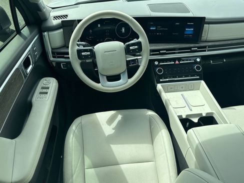 Used 2024 Hyundai Santa Fe Limited image 23