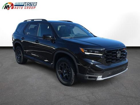 New 2025 Honda Pilot TrailSport image 4