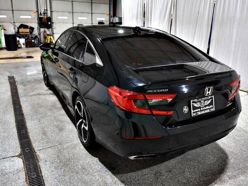 Used 2018 Honda Accord Sport image 4