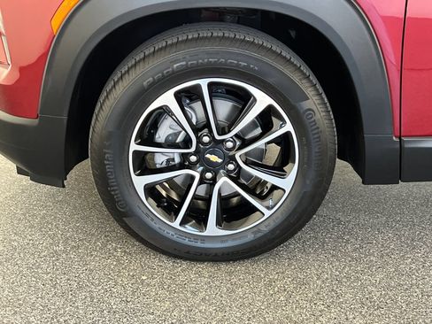 Used 2025 Chevrolet TrailBlazer LT w/ Convenience Package FWD image 27