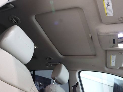 Used 2017 GMC Acadia Denali w/ Technology Package FWD image 16