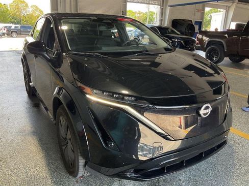 Used 2024 Nissan Ariya AWD image 2