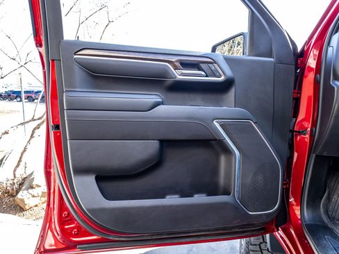 Used 2022 GMC Sierra 1500 Elevation image 34