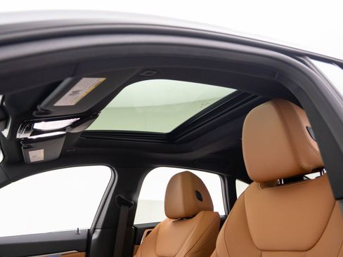 Used 2023 BMW i4 eDrive35 w/ Premium Package image 18