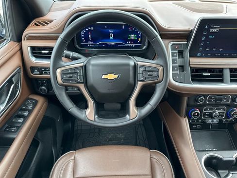 Used 2023 Chevrolet Tahoe High Country AWD/4WD image 13