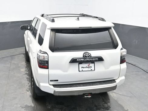 Used 2019 Toyota 4Runner TRD Off-Road Premium AWD/4WD image 25