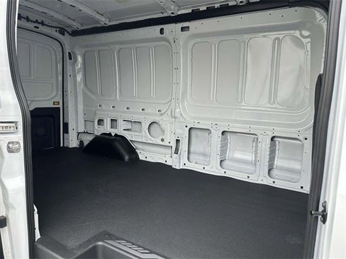 New 2025 Ford Transit 250 148 Medium Roof image 9