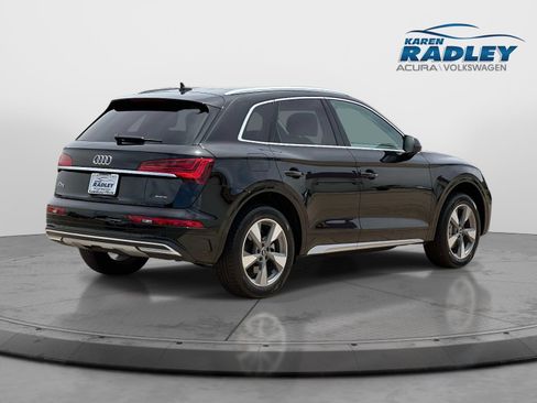 Used 2023 Audi Q5 2.0T Premium Plus w/ Premium Plus Package AWD/4WD image 2