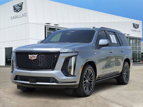 Used 2026 Cadillac Escalade Platinum Sport AWD/4WD image 2