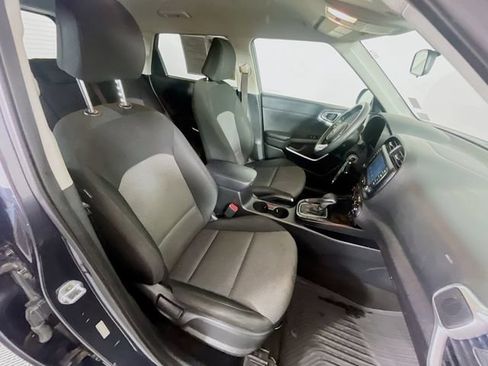 Used 2020 Kia Soul LX FWD image 26