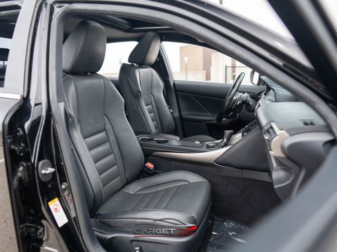 Used 2018 Lexus IS 300 F Sport w/ F Sport Package image 14