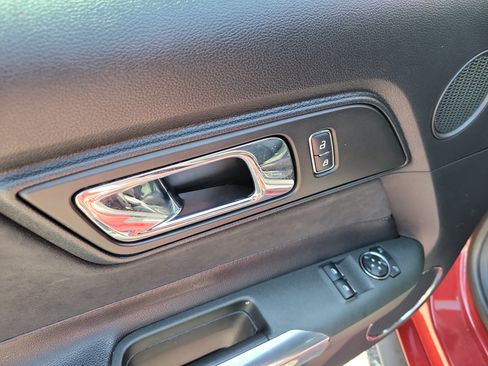Used 2016 Ford Mustang GT Premium RWD image 18