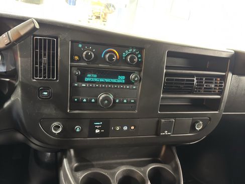 Used 2023 Chevrolet Express 2500 w/ Driver Convenience Package image 20