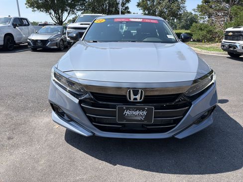 Used 2022 Honda Accord Sport image 3