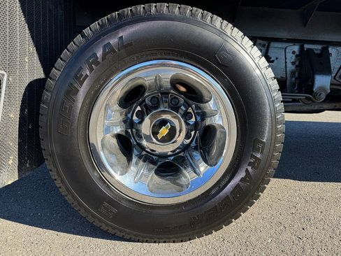 Used 2021 Chevrolet Silverado 3500 LT AWD/4WD image 11