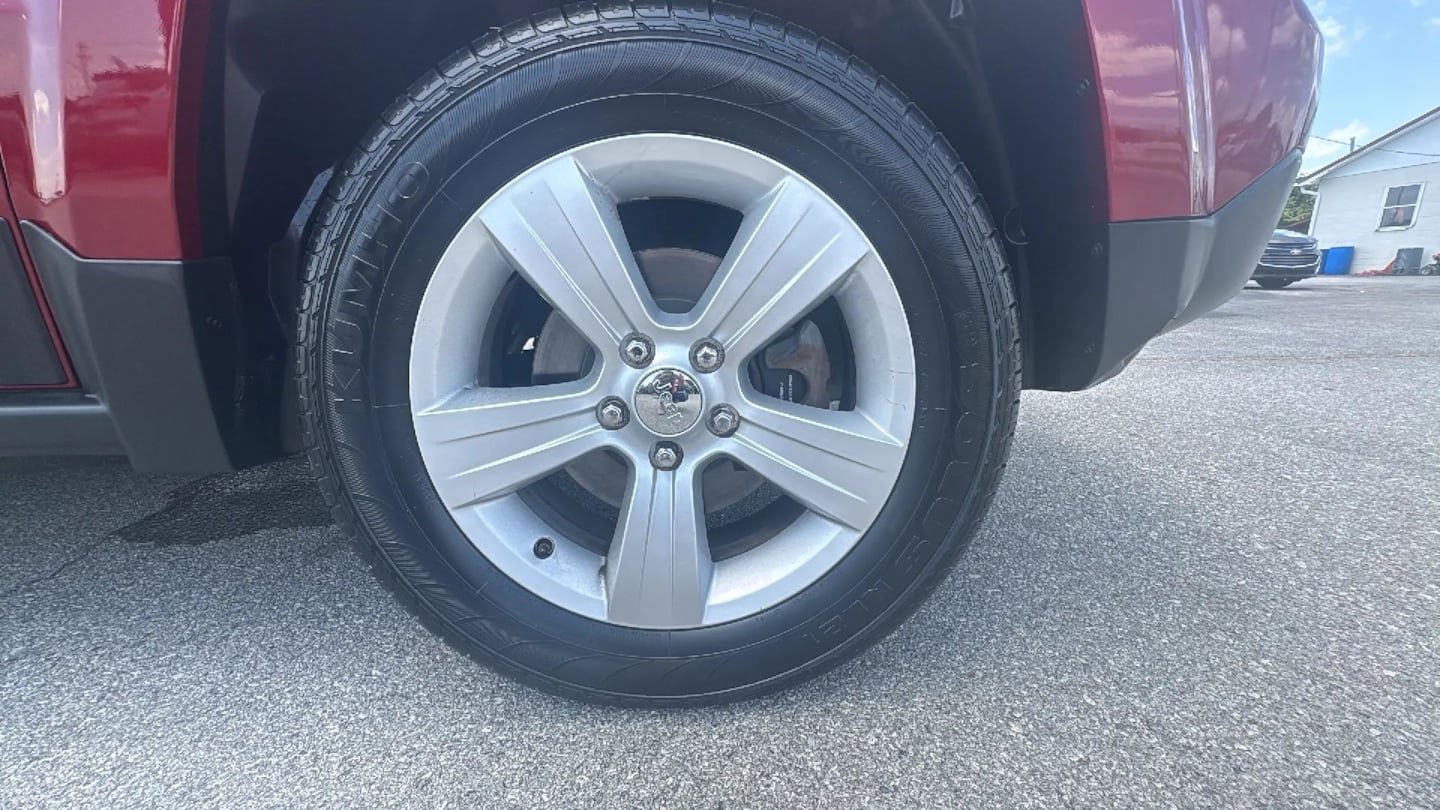 Used 2016 Jeep Patriot Sport w/ Power Value Group AWD/4WD image 28