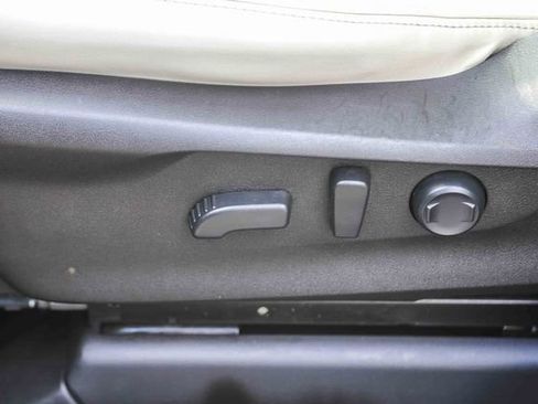 Used 2022 Subaru Ascent Limited w/ Technology Package image 24