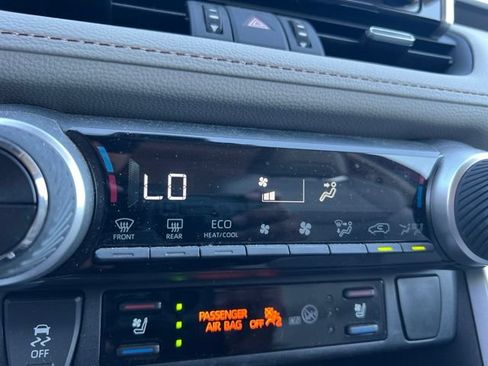 Used 2021 Toyota RAV4 Limited w/ Limited Grade Weather Package AWD/4WD image 18