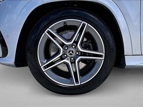 Certified 2025 Mercedes-Benz GLS 450 4MATIC image 10