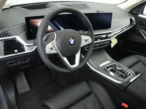 Certified 2026 BMW X7 xDrive40i w/ Premium Package image 10
