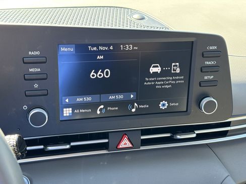 Certified 2025 Hyundai Elantra Sport image 22