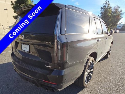 Used 2025 Cadillac Escalade V AWD/4WD image 7