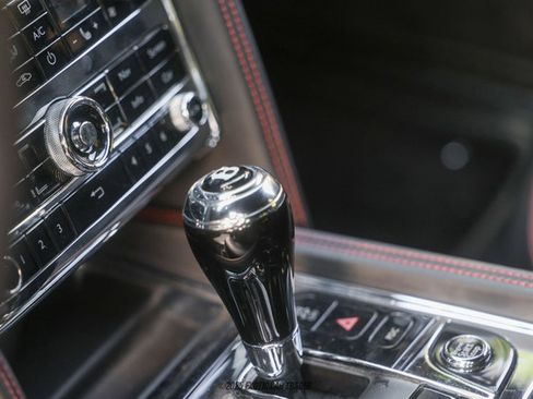 Used 2016 Bentley Mulsanne Speed image 29