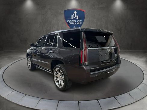 Used 2015 Cadillac Escalade Premium image 3