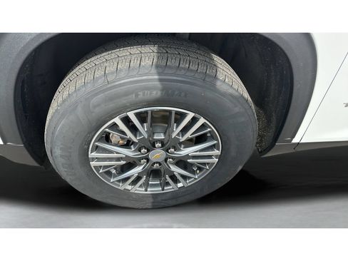 Used 2024 Chevrolet Traverse LT AWD/4WD image 20