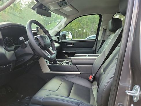 Used 2024 Toyota Tundra Limited image 11